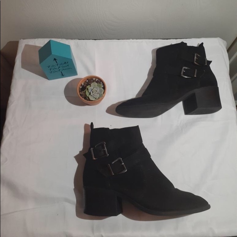 Forever 21 Black boots